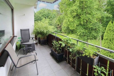 Naturnahes Wohnen: Helle 3-Zimmer-Wohnung mit Balkon & Garage
