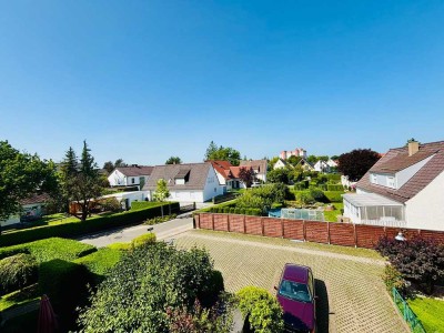 Wunderschöne Dachgeschosswohnung mit Westbalkon in Königsbrunn – gepflegt, hell und mit besonderem W