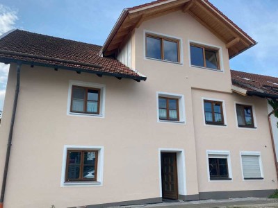 Große 4 - Zimmer - Wohnung mit Balkon - Erstbezug