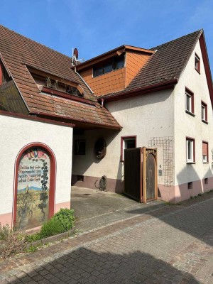 Mehramilienhaus mit 4 WE Von Privat, Kein Maklercourtage für Käufer