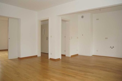 Schöne 2-Zimmer Küche/Diele/Bad/ Balkon in Düsseldorf Grafenberg in bester Lage
