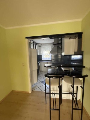 Freundliche 3-Zimmer-Wohnung mit Balkon und EBK in Michelau