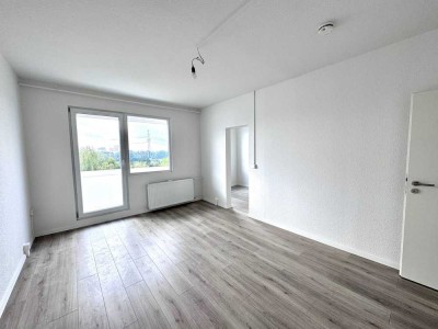 reserviert !!** 2 Raum Wohnung ** saniert ** Dusche ** Balkon **