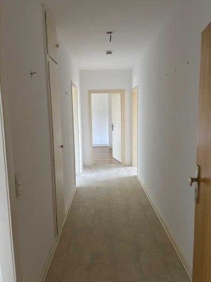 Helle 2-Zimmer Wohnung im 3. OG in Remscheid Innenstadt