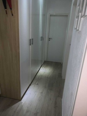 Vollständig renovierte 3-Raum-Wohnung mit Einbauküche in Mannheim