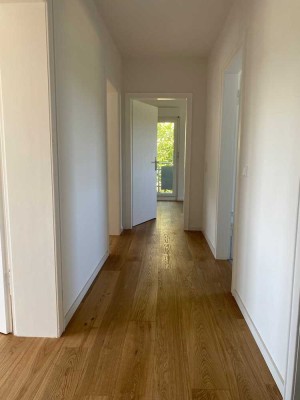 Moderne sanierte Dreizimmerwohnung mit Balkon