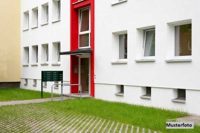 Investition in die Zukunft: Mehrfamilienhaus mit 4 Wohnungen - provisionsfrei