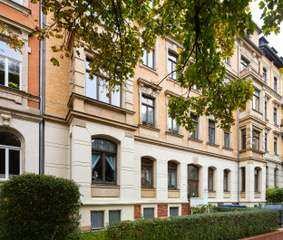 TOP Lage + Grundriss + großer Balkon  / frei ab 1.9.