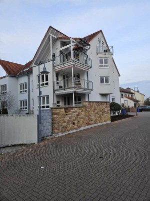 Geschmackvolle 3-Zimmer-Wohnung mit gehobener Innenausstattung mit Einbauküche in Ludwigshafen