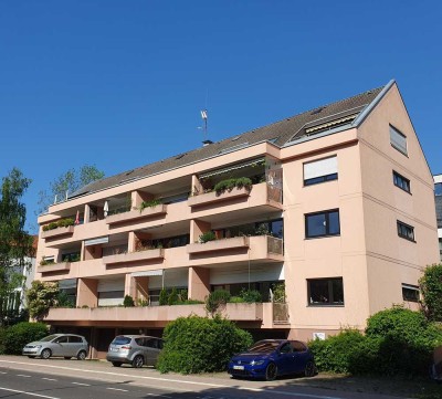 Gemütliche 1-Zimmer-DG-Wohnung mit Balkon und tollem Blick
