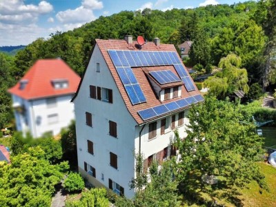 Stadthaus mit großem Garten...