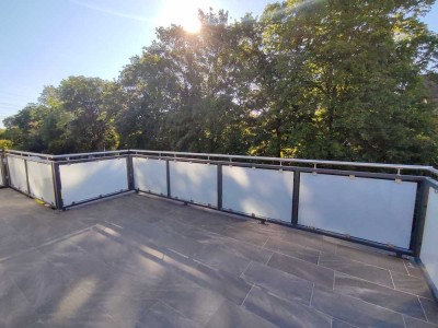 Außergewöhnliche 4-Zimmer Wohnung mit großem Balkon, Garage + Wallbox