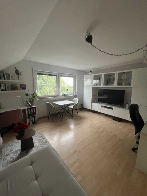Gemütliche 1,5-Zimmer-DG-Wohnung in Mering