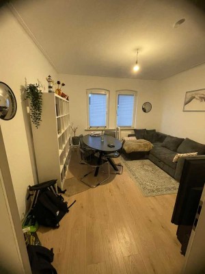 Charmante, vollständig renovierte 3-Zimmer Wohnung in Stuttgart (WG geeignet)