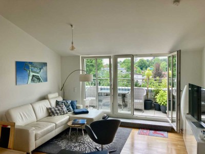 Moderne 3 - Zimmer Wohnung mit Balkon und 2 Bädern und Panoramablick über Feldafing