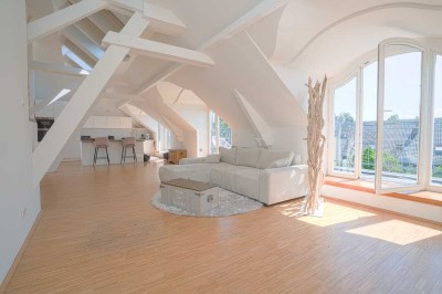 Lichtdurchflutetes Loft mit historischem Charme und modernem Komfort