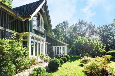 Idyllischer Landwohnsitz auf weitläufigem Grundstück in Waldrandlage zwischen Hamburg & Lübeck...