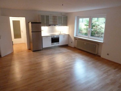 Helle 2-Zimmer-Souterrain Wohnung in Gartenstadt-Trudering,