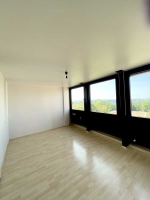 Helle Praktische 1-Zimmer-Wohnung mit Ausblick über den Stuttgartes Süden im schönen Degerloch.