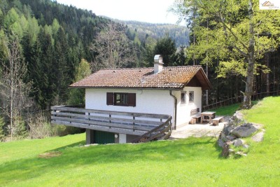 Gemütliches Wochenendhaus im Grünen - gemütlich, praktisch und klar strukturiert