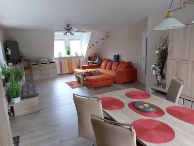 Helle & ruhige 4-Zimmer-Wohnung - sofort bezugsfrei & provisionsfrei