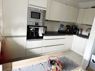 Modernisierte 2-Zimmer-EG-Wohnung mit Balkon und Einbauküche in Adelschlag