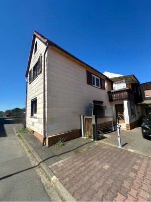 Renovierungsbedürftiges Einfamilienhaus mit Garten und Balkon in Büdingen-Aulendiebach zu verkaufen!