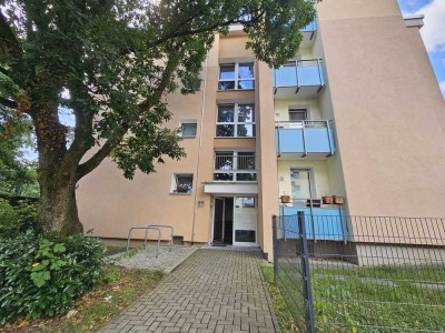 Erstbezug nach Sanierung; weitläufige 4-Zimmer-Wohnung