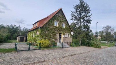 Einfamilienhaus / ehemaliges Praxisgebäude in ruhiger Lage