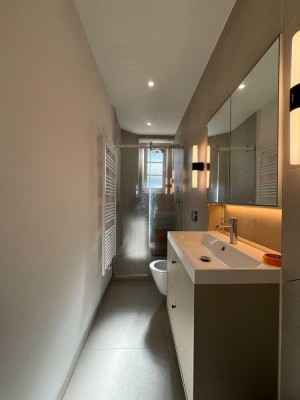 � Stilvolle 2-Zimmer-Wohnung in kernsaniertem Altbau mit begehbarem Kleiderschrank – Erstbezug!