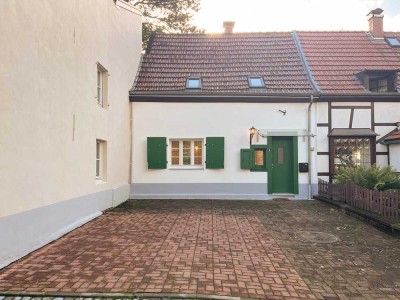 Charmantes Fachwerkhaus in Düsseldorf-Urdenbach mit Terasse, Stellplatz und Küche