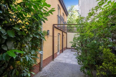 Urbaner Rückzugsort mit Geschichte – Kernsanierte Remise im Herzen von Pankow