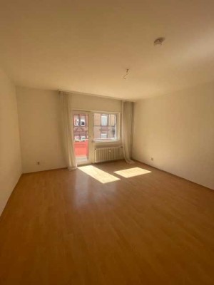 1-Zimmer Wohnung mit zwei Balkonen im 2. OG in Mannheim