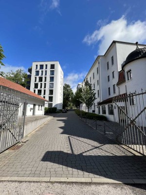 Exklusive Eigentumswohnung mit Geschichte – Barrierefrei, modern und naturnah in der „Schloss-Rahe“