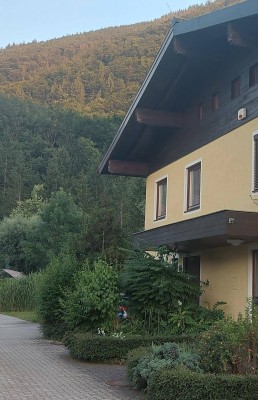 Einzigartige DHH mit behördlich genehmigtem Zubauplan
