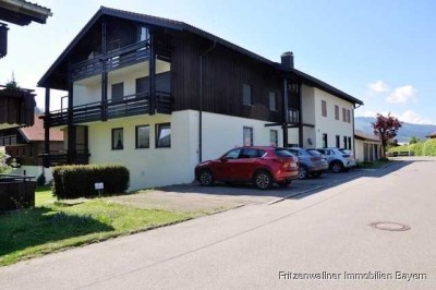 „Solide 3-Zimmer-Eigentumswohnung mit Balkon, Garage in Oberstaufen“