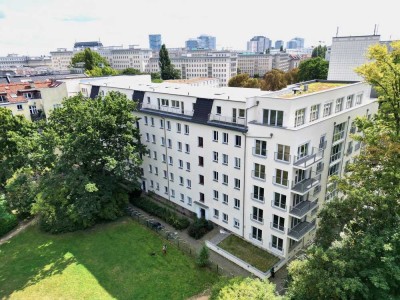 Altbaucharme trifft Balkon: Wohnen in Friedrichshain