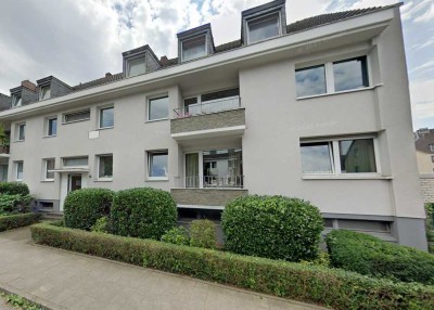 Renovierte 4-Zi-Whg. in schöner Lage von Urdenbach