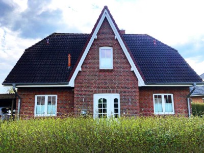 Raus auf's Land, Friesengiebelhaus vor den Toren Lübecks in Dissau