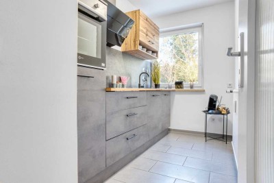 3,7% Abschreibung 3ZKB Balkon+ Garten, Modernes Bad, erneuerte Elektroinstallation, neue Kü!