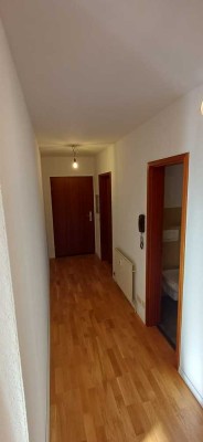 Komplett renovierte 3-Zi.-Whg. mit Balkon & TG in Bad Cannstatt – Top-Anbindung!