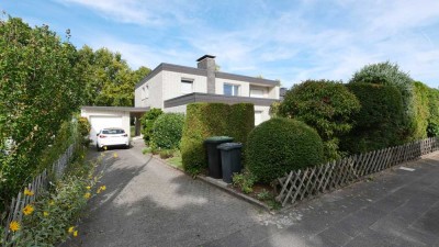 Zweifamilienhaus in Uninähe!