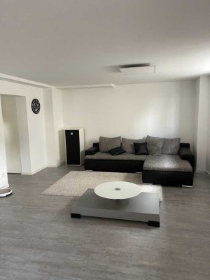 Stilvolle, geräumige und sanierte 2-Zimmer-Wohnung in Mühlheim am Main