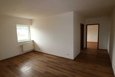 3 Zimmer Wohnung im 1.OG mit Aufzug und Tiefgaragenstellplatz in Salach
