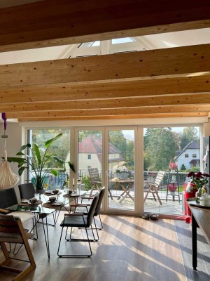Luxuriöse 7,5-Zimmer Wohnung mit Balkon und Einbauküche  in Sebnitz