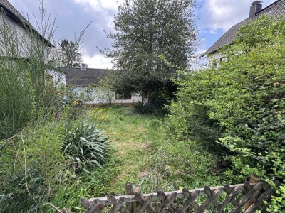 EFH zur Entkernung oder Abriss,  auf schönem Grundstück  in Niederau zu verkaufen
