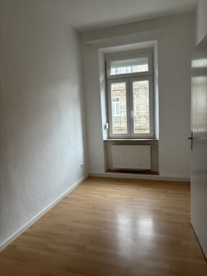 Neu renovierte 3-Zimmer-Wohnung in Nürnberg- Steinbühl