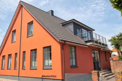 Platz für Alle! Zweifamilienhaus, Garten, Doppelgarage