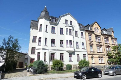 Helles Apartment mit Balkon und Einbauküche am Juttaplatz!