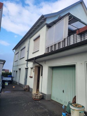 Freistehendes Einfamilienhaus (5 Zi, Kü, Bad, Dachterrasse, Garage optional) in Alzenau-Wass